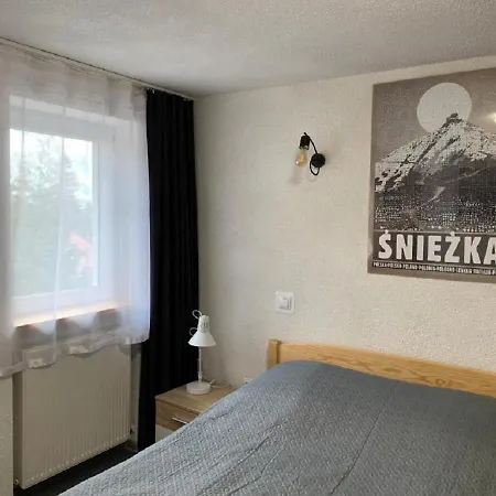 홈스테이 Noc W Gorach - W Spokojnej I Cichej Dzielnicy Karpacza, Blisko Lasu I Szlakow Turystycznych *